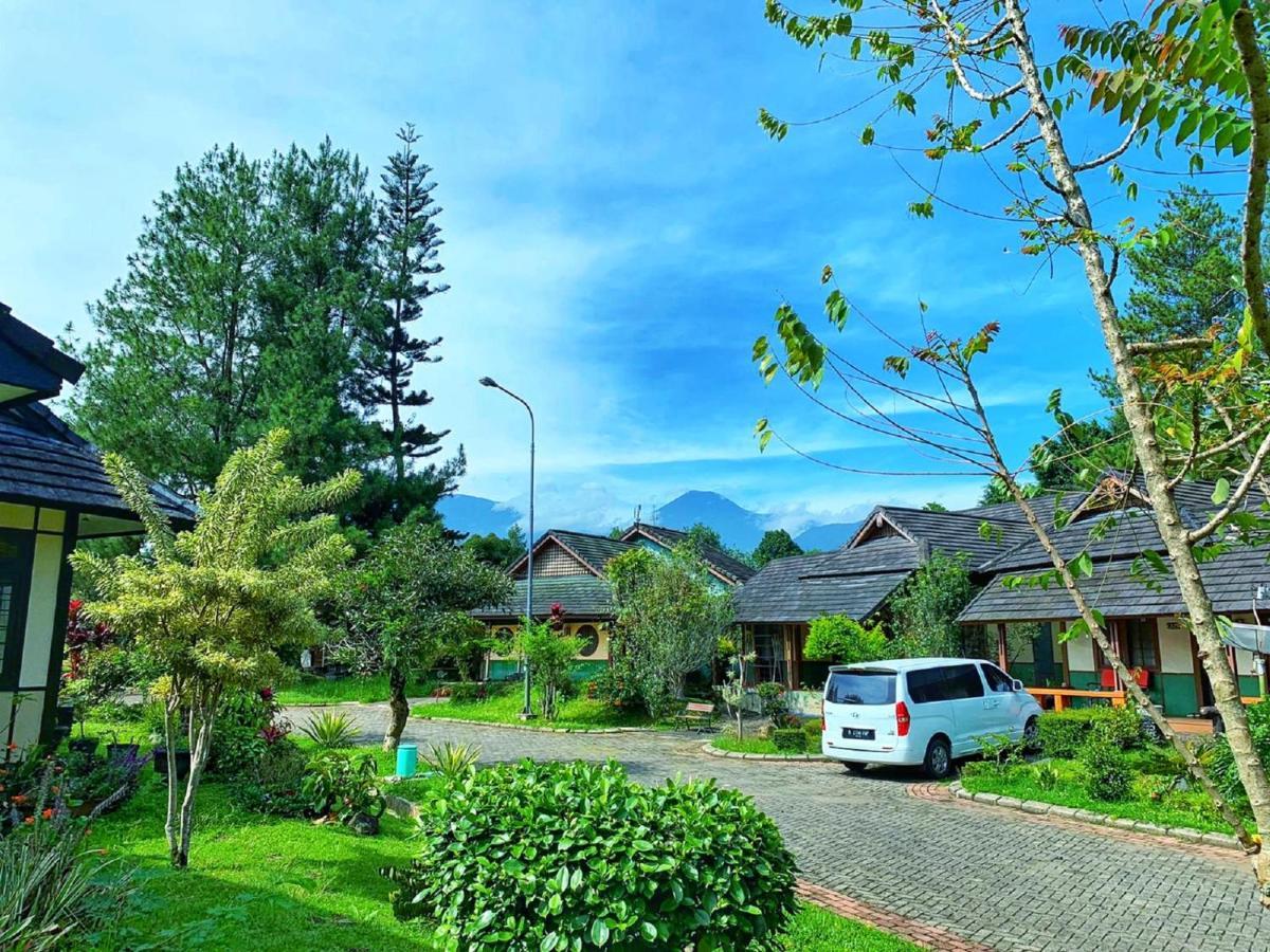 Designer Villa Osaka Puncak Luaran gambar