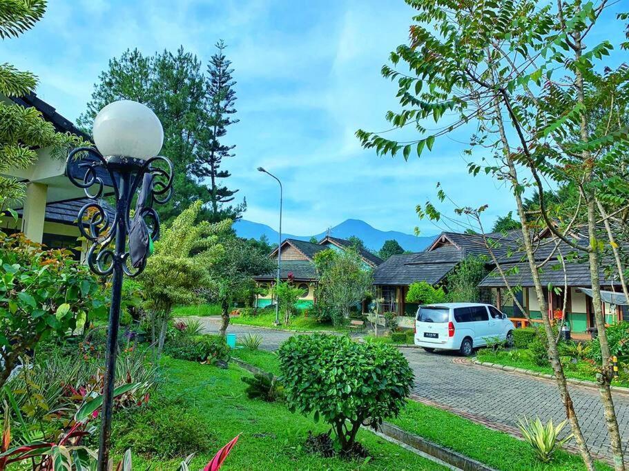 Designer Villa Osaka Puncak Luaran gambar