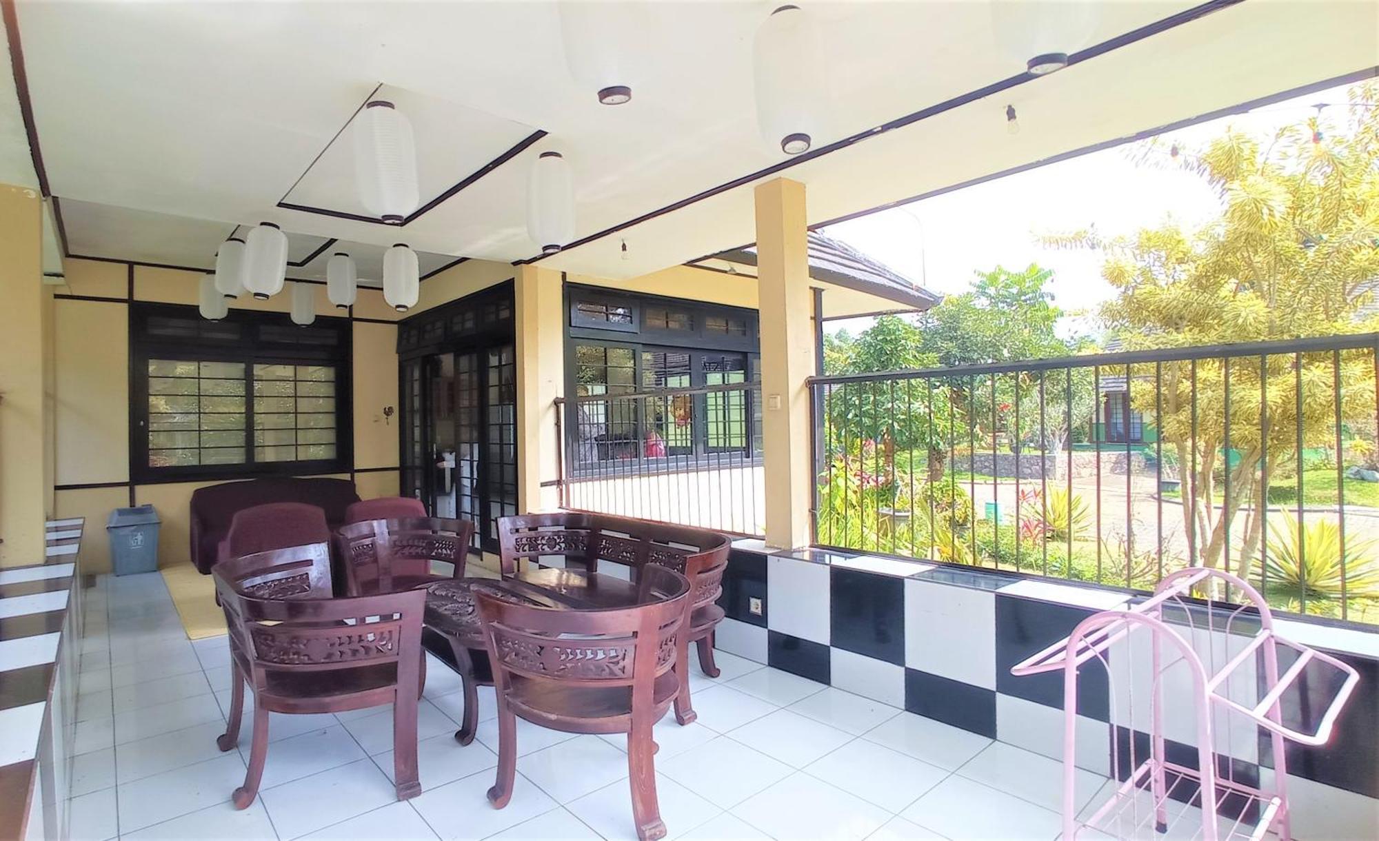 Designer Villa Osaka Puncak Luaran gambar